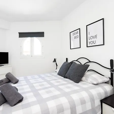 Home2Book Cozy Triplex Las Americas, Terrace & View